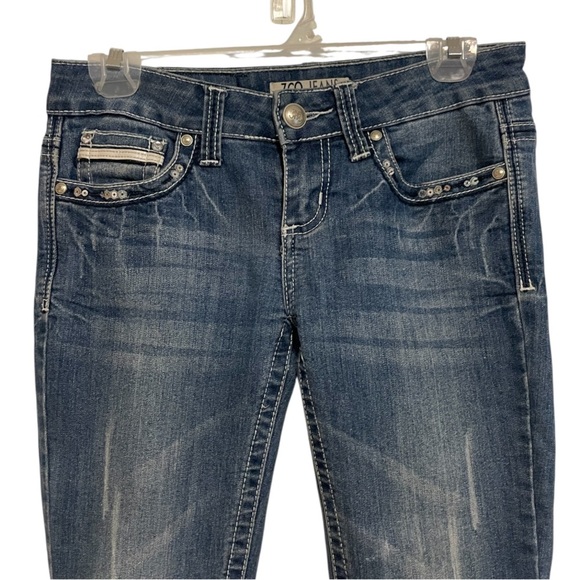 ZCO Distressed Embroidered Skinny Bootcut Jeans Size 3 - Picture 2 of 7
